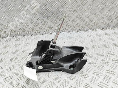 Used Gear lever MERCEDES-BENZ CLA Coupe (C117) CLA 180 (117.342) (122 hp) 31348937