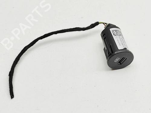 Used Electronic module Electronic module IVECO DAILY VI Platform/Chassis 35S18, 35C18, 40C18, 45C18, 50C18, 60C18, 65C18, 70C18 (179 hp) 33396053 33396053