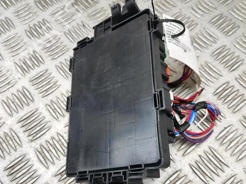 Fuse box TESLA MODEL S (5YJS) P100D AWD | BP33377245E1 - Image 4