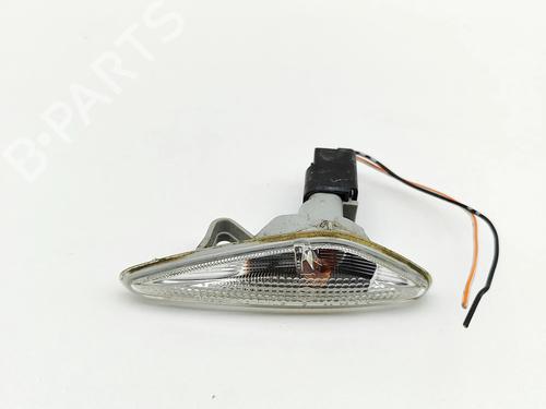 Used Right side indicator Right side indicator 37402733 37402733