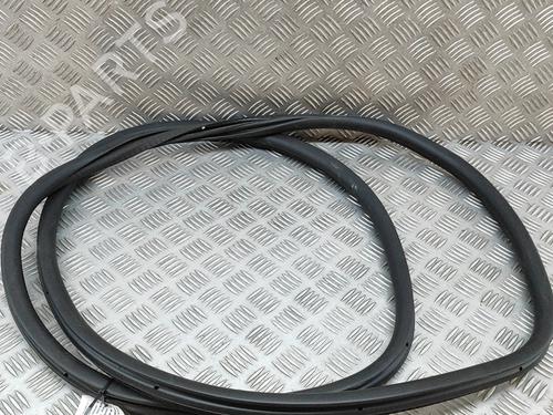 Used Rubber door seal CITROËN C5 AIRCROSS (A_) 1.5 BlueHDi 130 (ACYHZJ, ACYHZR) (131 hp) 27791334