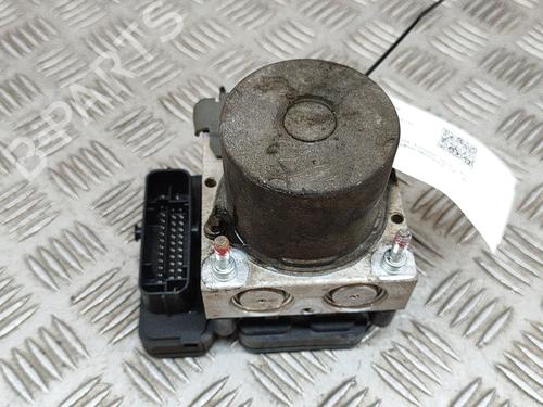 Used ABS pump TOYOTA AVENSIS Saloon (_T27_) 1.6 D4-D (WWT270_) (112 hp) 21078246
