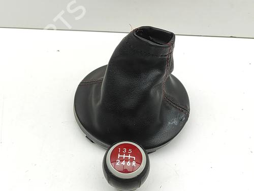 Used Shift knob Shift knob SUBARU WRX Saloon (GJ) STi 2.5 AWD (301 hp) 32973452 32973452