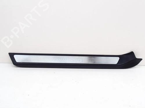 Used Step Step MERCEDES-BENZ E-CLASS Convertible (A207) E 350 CDI (207.423) (265 hp) 36043201 36043201