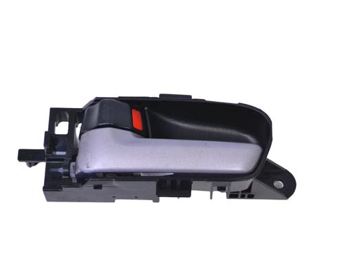 Used Rear left interior door handle Rear left interior door handle SUZUKI GRAND VITARA II (JT, TE, TD) 1.9 DDiS All-wheel Drive (JT419, TD44, JB419WD, JB419XD,... (129 hp) 33352913 33352913