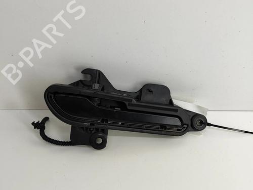 front-right-exterior-door-handle-tesla-model-y-5yjy-2019-33369828 main image