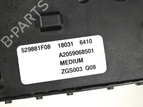 Fuse box LAND ROVER RANGE ROVER IV (L405) 4.4 SDV8 4x4 | BP30215011E1