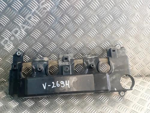 Used Valve cover Valve cover TOYOTA HILUX VII Pickup (_N1_, _N2_, _N3_) 3.0 D-4D 4WD (KUN26) (171 hp) 36042810 36042810