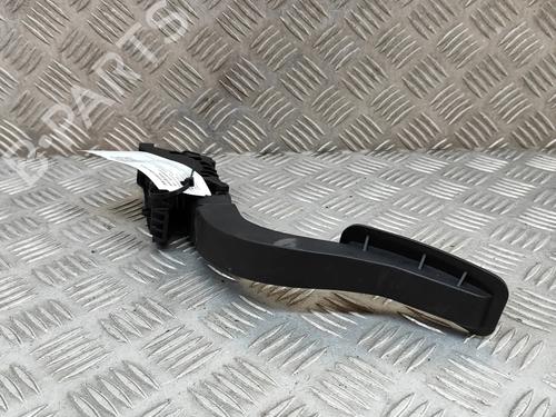 Pedal TESLA MODEL Y (5YJY) EV Performance All-wheel Drive | BP33360435I4 - Image 2