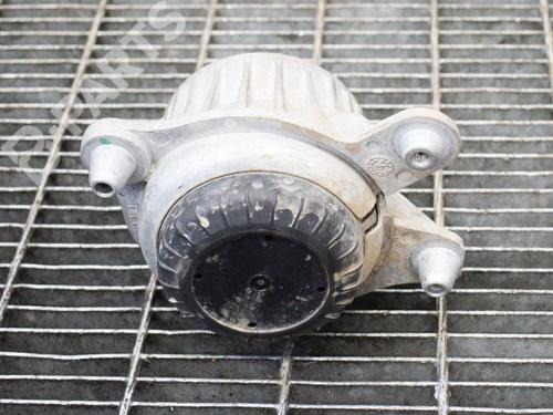 Used Engine mount MERCEDES-BENZ E-CLASS (W213) E 350 d (213.033) (258 hp) 6747661