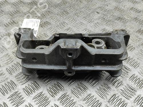 Used Engine mount MERCEDES-BENZ GLA-CLASS (X156) GLA 250 4-matic (156.946) (211 hp) 31686931