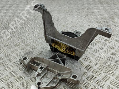 Engine mount MERCEDES-BENZ CLA (C118) CLA 200 (118.387) | BP28438379M89 