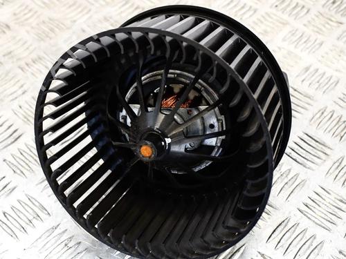 Used Heater blower motor FORD FOCUS III 1.5 TDCi (120 hp) 6741830