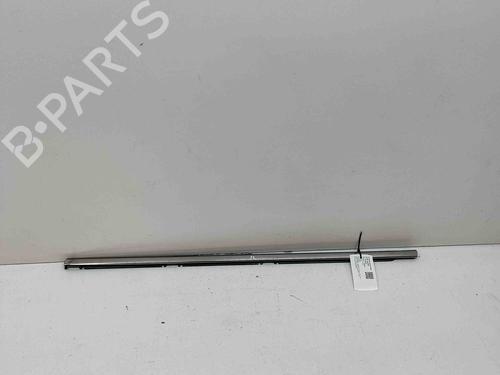 Used Door moulding trim CITROËN C4 III (BA_, BB_, BC_) 1.2 PureTech 130 (BAHNSA, BAHNSB) (130 hp) 28550719