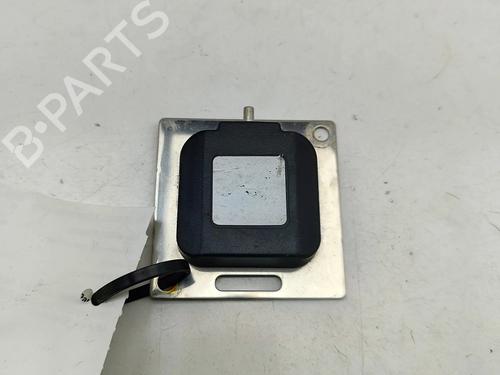 Used Antenna/Base Antenna/Base SMART FORTWO Coupe (453) electric drive / EQ (453.391) (56 hp) 33384667 33384667
