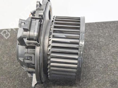 Heater blower motor BMW 4 Gran Coupe (F36) 420 d | BP6751064M62 