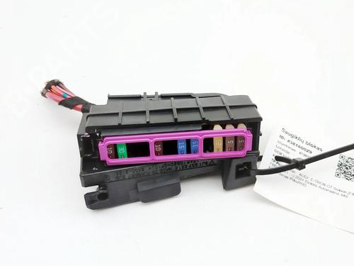 Used Fuse box Fuse box 38731210 38731210