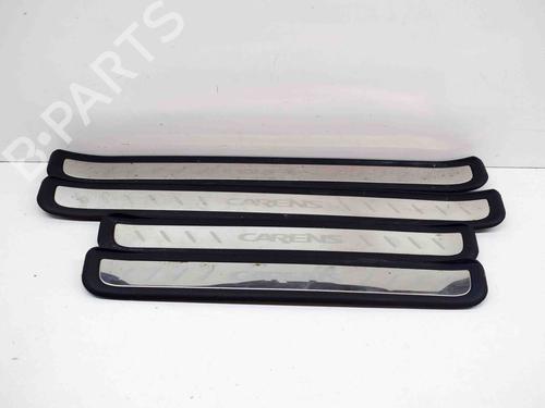 Trinbræt KIA CARENS III MPV (UN) 2.0 CRDi 140 (140 hp) 14631870