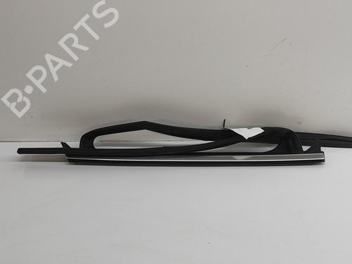 Used Door moulding trim AUDI Q3 (F3B) 35 TFSI (150 hp) 27789841