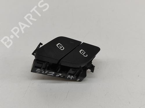 Used Switch MERCEDES-BENZ CLA (C118) CLA 200 (118.387) (163 hp) 28431911