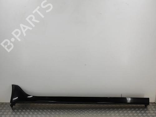 right-sideskirt-jaguar-xe-x760-2015-38239091 main image