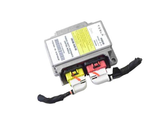 Airbag module TESLA MODEL S (5YJS) 75D AWD (525 hp) 30244378