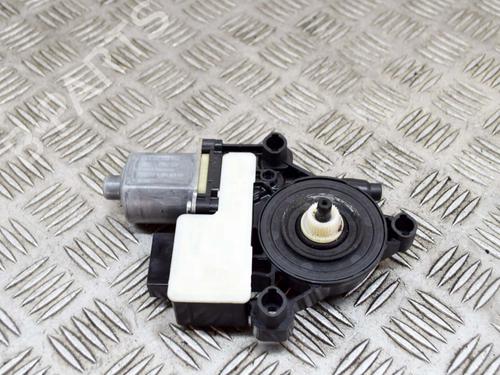 Used Right rear window motor VW GOLF VII (5G1, BQ1, BE1, BE2) 1.4 GTE Hybrid (204 hp) 9629019