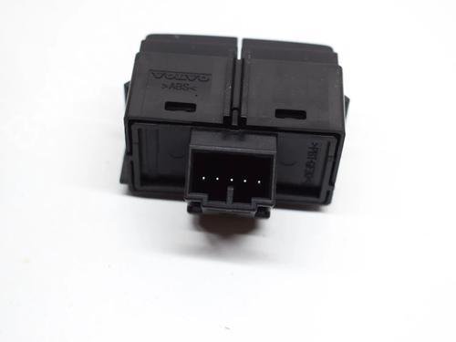 Switch VOLVO XC40 (536) B4 Mild-Hybrid | BP27759693I30