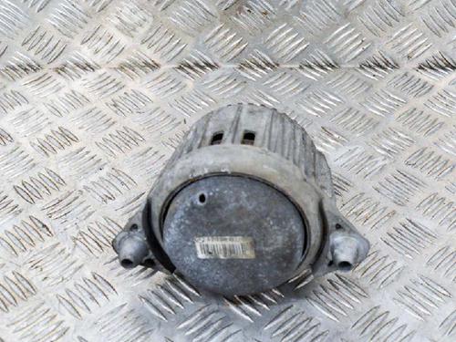 Used Engine mount MERCEDES-BENZ C-CLASS (W204) C 220 CDI (204.002) (170 hp) 6759364