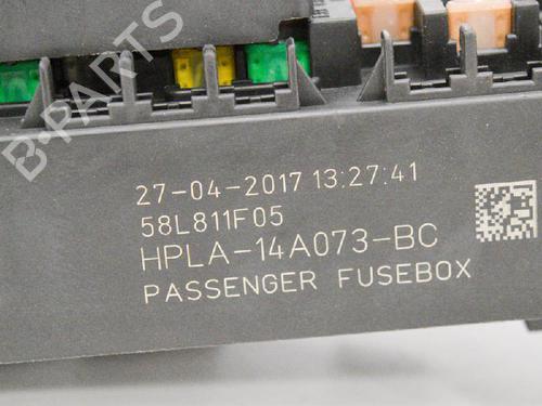 Fuse box LAND ROVER RANGE ROVER SPORT II (L494) 3.0 SDV6 4x4 | BP6760568E1 