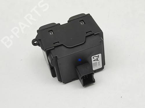 Switch JAGUAR XJ (X350, X358) D 2.7 | BP36984017I30 - Image 3