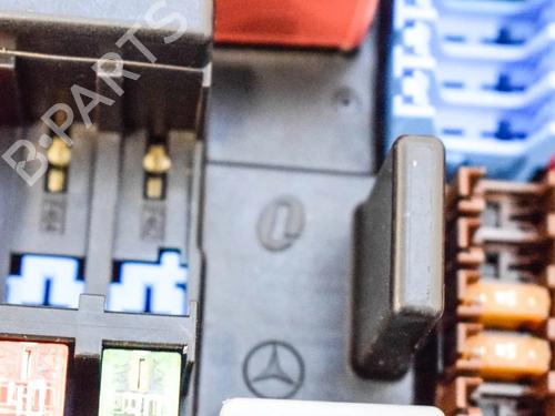 Fuse box MERCEDES-BENZ C-CLASS (W205) C 220 BlueTEC / d (205.003) | BP6744616E1 