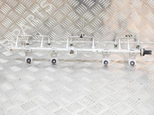 Used Injection rail BMW 4 Convertible (F33, F83) M4 (431 hp) 28061863