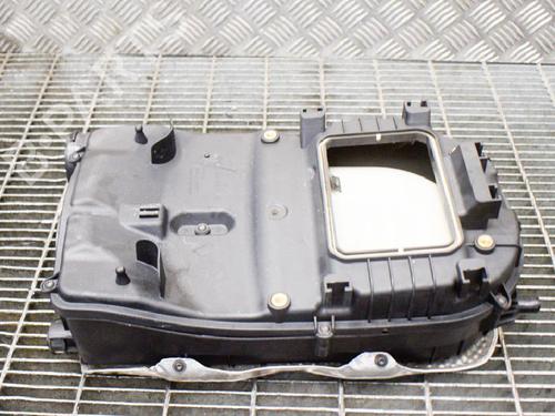 Used Air filter box MERCEDES-BENZ E-CLASS (W212) E 220 BlueTEC (212.001) (177 hp) 6775191