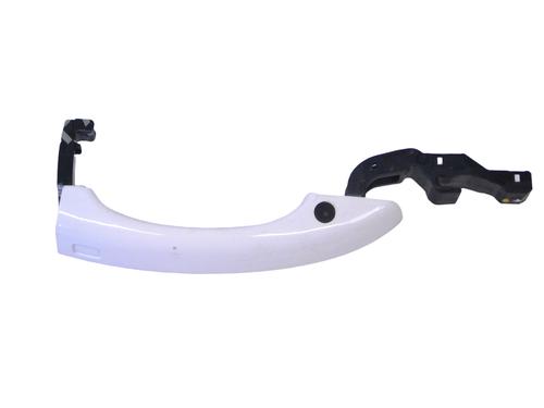 Used Front left exterior door handle Front left exterior door handle 30230943 30230943