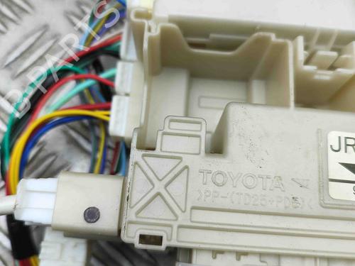 Fuse box TOYOTA HILUX VIII Pickup (_N1_) 2.4 D 4WD (GUN125_, GUN125R) | BP29459443E1 