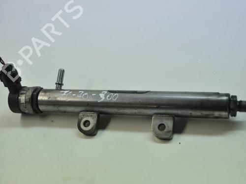 Used Injection rail Injection rail 9902621 9902621