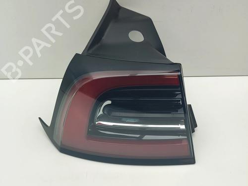 Used Left taillight Left taillight TESLA MODEL Y (5YJY) EV Rear-Wheel Drive (299 hp) 33369847 33369847