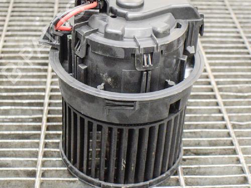 Heater blower motor PEUGEOT 208 I (CA_, CC_) 1.2 VTI 82 | BP6758855M62 