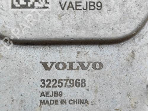 Auxiliary water pump VOLVO XC40 (536) Recharge AWD | BP29171518M111  - Image 7