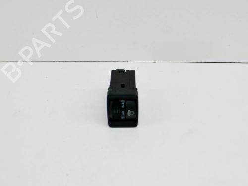 Used Switch NISSAN QASHQAI II (J11, J11_) 1.2 DIG-T (115 hp) 10401915