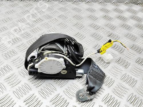 Sikkerhedssele foran højre VW PASSAT B7 (362) 2.0 TDI (140 hp) 31687392