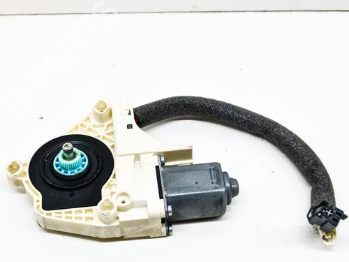 Used Right rear window motor SKODA SUPERB II Estate (3T5) 2.0 TDI (170 hp) 8625581