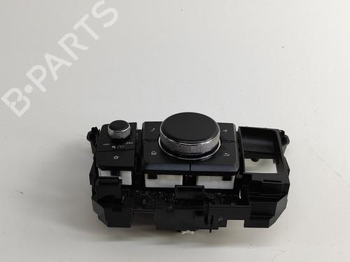 Switch MAZDA CX-30 (DM) e-SKYACTIV-X M Hybrid | BP28557711I30 