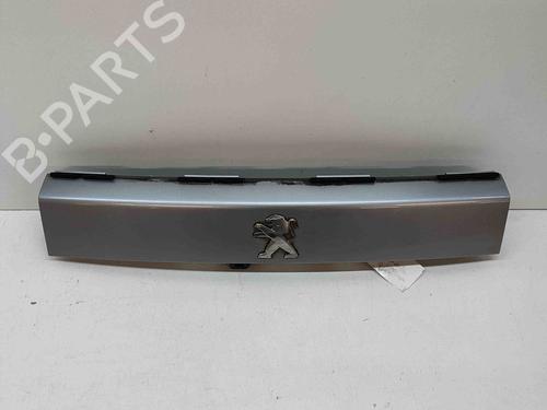Used Tailgate trim PEUGEOT 2008 II (UD_, US_, UY_, UJ_, UR_, UC_) e-2008 (UKZKXZ) (136 hp) 27779040