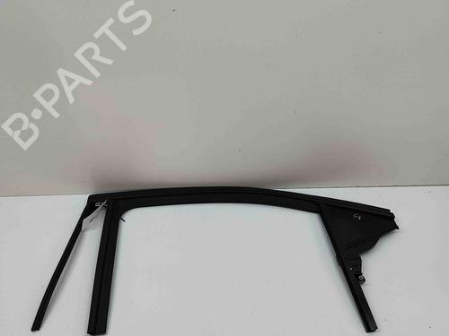 Modanatura della portiera OPEL MOKKA 1.2 (76) (136 hp) 28558205