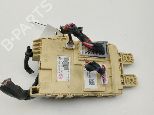 Used Fuse box Fuse box 39566103 39566103