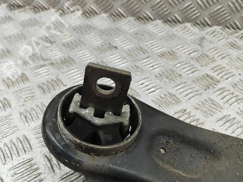 Right rear suspension arm INFINITI Q30 1.6 | BP28563271M15