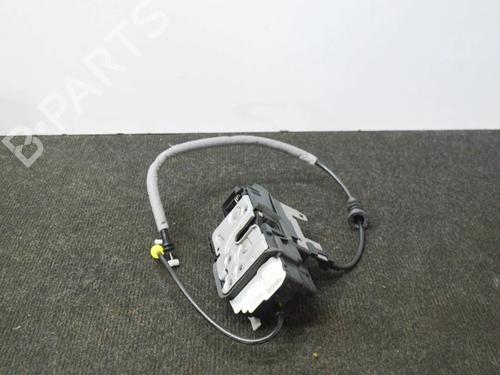 front-right-lock-volvo-xc40-536-t4-awd-31462456-c73367101-2017-7901487 main image