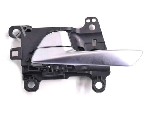 Used Front left interior door handle HYUNDAI TUCSON (TL, TLE) 1.6 CRDi (136 hp) 30228378